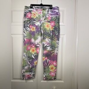 Fragile Women’s Floral Crop Jeans Size 30